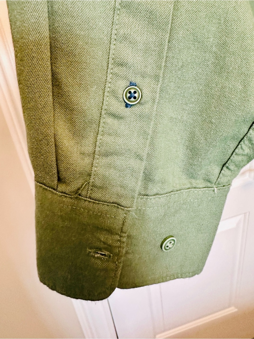 NWT! Izod Saltwater Slim Fit Shirt in Green - Picture 5 of 8